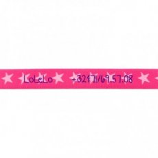 Fuchsia armbandje met roze sterren met naam/ telefoonnummer