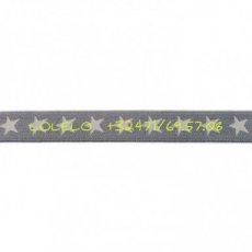 Donkergrijs armbandje met lichtgrijze sterren met naam/ telefoonnummer